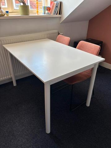 Gratis op te halen witte tafel