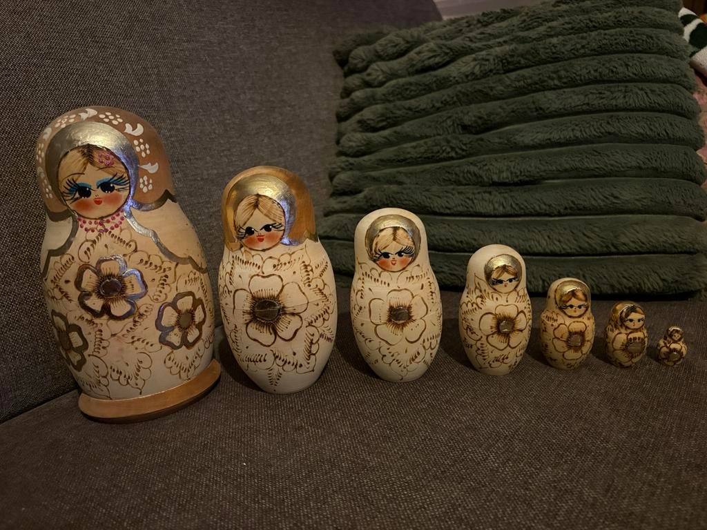 Baboesjka / matroesjka, Ophalen of Verzenden, Zo goed als nieuw