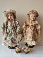 2 porseleinen handgemaakt classic doll collection 350559/560, Verzamelen, Poppen, Ophalen of Verzenden, Zo goed als nieuw, Pop