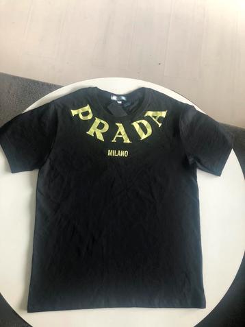 Prada size xxl beschikbaar voor biedingen