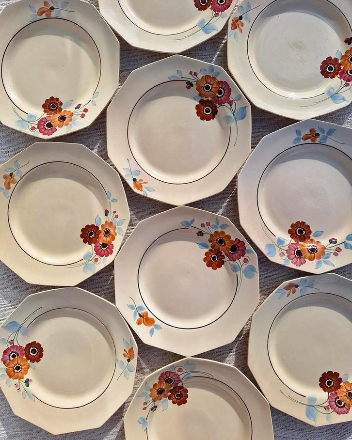 Vintage hoekige dinerborden herfst bloemen oud servies, Antiek en Kunst, Antiek | Servies compleet, Ophalen of Verzenden