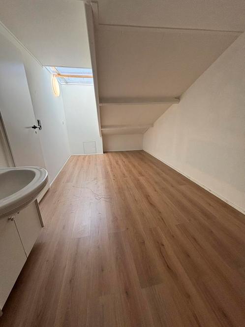Laminaat, Doe-het-zelf en Verbouw, Vloerdelen en Plavuizen, Zo goed als nieuw, Laminaat, Hout, 50 tot 150 cm, 10 tot 30 cm, 10 m² of meer