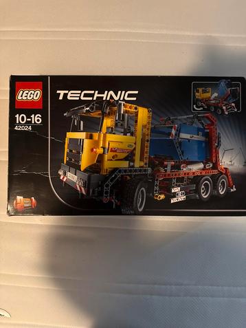 Lego Technic 42024 Container Truck Compleet! beschikbaar voor biedingen