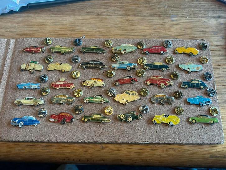 30 oldtimer pins, Verzamelen, Speldjes, Pins en Buttons, Zo goed als nieuw, Speldje of Pin, Transport, Ophalen of Verzenden