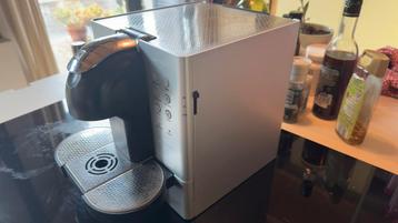 DeLonghi Nespresso Koffiemachine EN720.M beschikbaar voor biedingen