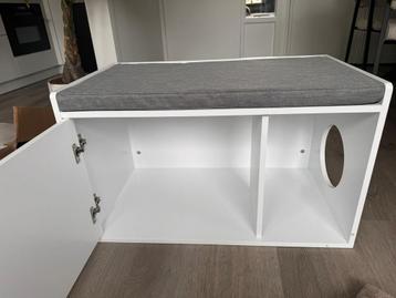 Kattenbak ombouw/ kattenmeubel / kattenbak beschikbaar voor biedingen
