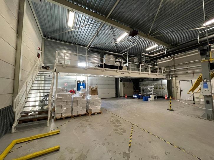 Entresol incl. stalen trap, Doe-het-zelf en Verbouw, Ladders en Trappen, Zo goed als nieuw, Trap, 2 tot 4 meter, Ophalen