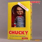 CHUCKY - Sneering Chucky - Sound Doll 38cm, Ophalen of Verzenden, Nieuw, Film, Actiefiguur of Pop