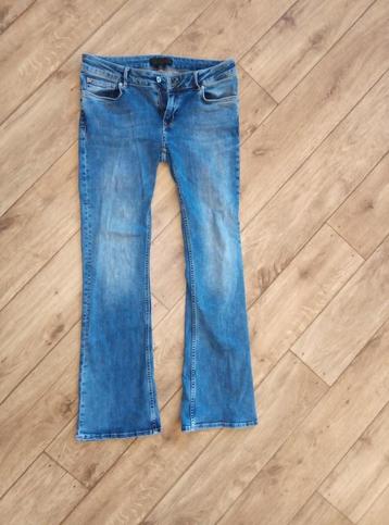 Seven sisters low rise flare jeans W31 L32 beschikbaar voor biedingen