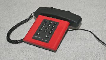 Giugiaro design telefoon (jaren 90). In originele verpakking beschikbaar voor biedingen