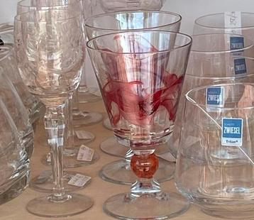 Nieuw, 2x wijnglas Italy, transparant met rood beschikbaar voor biedingen