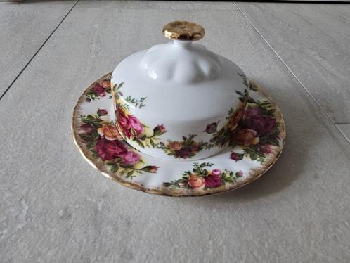 Botervloot rond Royal Albert Old Country Roses, Verzamelen, Porselein, Kristal en Bestek, Kop en/of schotel, Ophalen of Verzenden