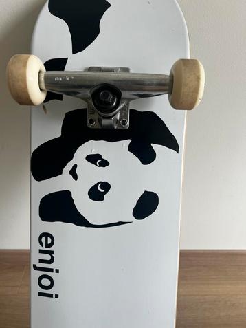 Enjoi Whitey Panda 7.75 Compleet Skateboard (wit) beschikbaar voor biedingen