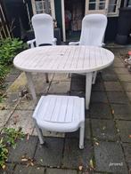Tuintafel met 4 stoelen en krukje (bieden), Tuin en Terras, Tuinsets en Loungesets, Ophalen, 5 zitplaatsen, Kunststof, Gebruikt