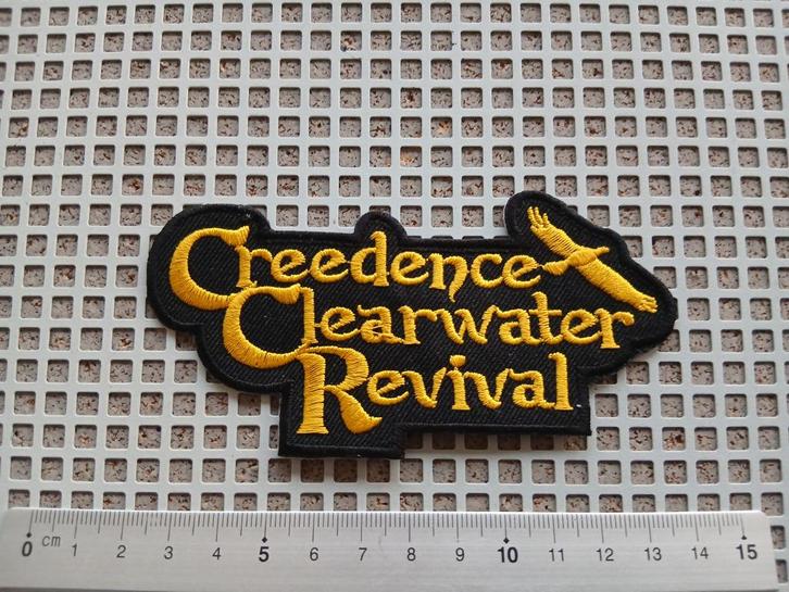 Creedence Clearwater Revival zeer mooie shaped patch c79, Verzamelen, Muziek, Artiesten en Beroemdheden, Nieuw, Kleding, Verzenden