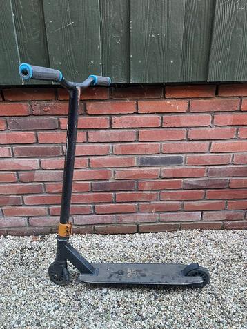 Black Dragon Stuntstep / kinderstep beschikbaar voor biedingen