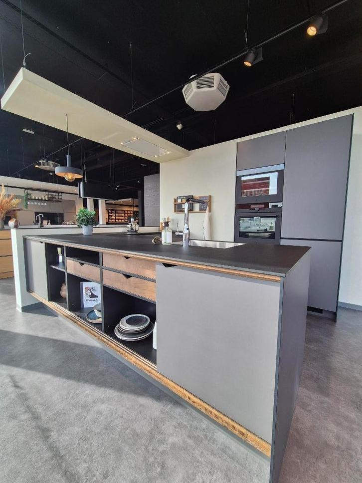 Keuken Prato Grey met Topcore blad en AEG-apparatuur!, Huis en Inrichting, Keuken | Complete keukens, Nieuw, U-keuken, Grijs, Kunststof