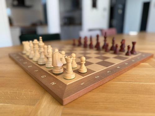 Chess board, Hobby en Vrije tijd, Gezelschapsspellen | Bordspellen, Zo goed als nieuw, Ophalen of Verzenden
