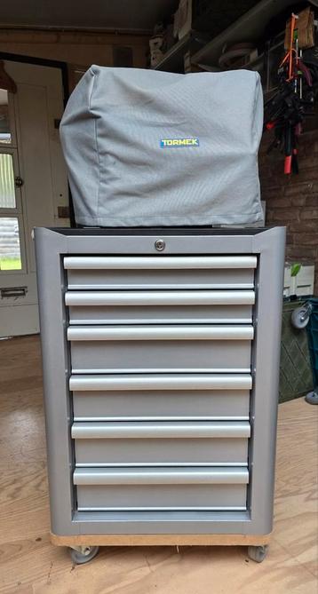 Tormek T8 met slijpstation en uitgebreide accessoires  beschikbaar voor biedingen