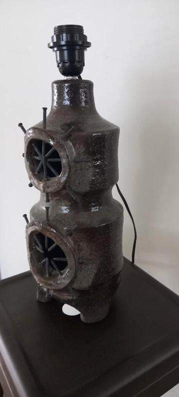 Vintage handgemaakte lamp beschikbaar voor biedingen