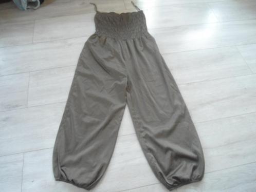 A-Wear; Zeer mooie strapless jumpsuit; maat 40, Kleding | Dames, Jumpsuits, Zo goed als nieuw, Maat 38/40 (M), Bruin, Ophalen of Verzenden