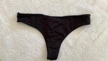 Zwarte mooie string Hunkemöller maat M beschikbaar voor biedingen