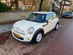 Mini (R56) 1.6 75pk 2011 Beige, Voorwielaandrijving, Stof, 74 pk, Zwart