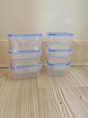 6 nieuwe kleine vershoud bakjes  beschikbaar voor biedingen