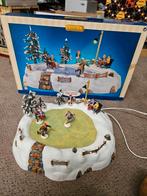 Lemax High Meadow Skating pound, Diversen, Kerst, Ophalen of Verzenden, Gebruikt