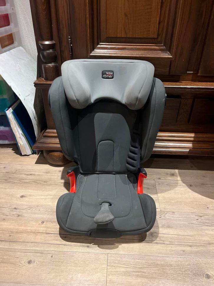 4 stuks Britax Römer Kidfix 2 Autostoel, Kinderen en Baby's, Autostoeltjes, Gebruikt, Romer, 15 t/m 36 kg, Isofix, Verstelbare rugleuning