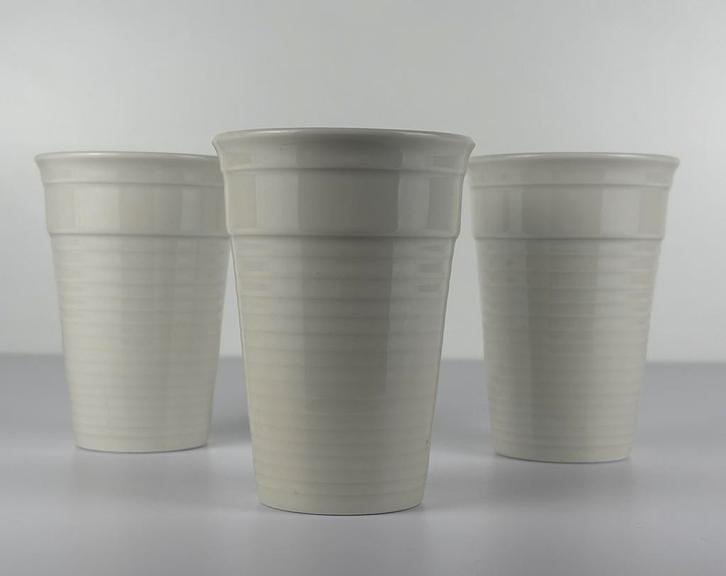 3 x porselein in stijl van Revol koffie beker keramiek wit, Huis en Inrichting, Keuken | Servies, Zo goed als nieuw, Overige typen