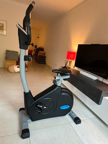 Stevige hometrainer met hartslagmeter, verstelbaar beschikbaar voor biedingen