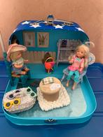 Koffertje ingericht als poppenhuis item Strandvakantie, Kinderen en Baby's, Speelgoed | Poppenhuizen, Ophalen of Verzenden, Zo goed als nieuw