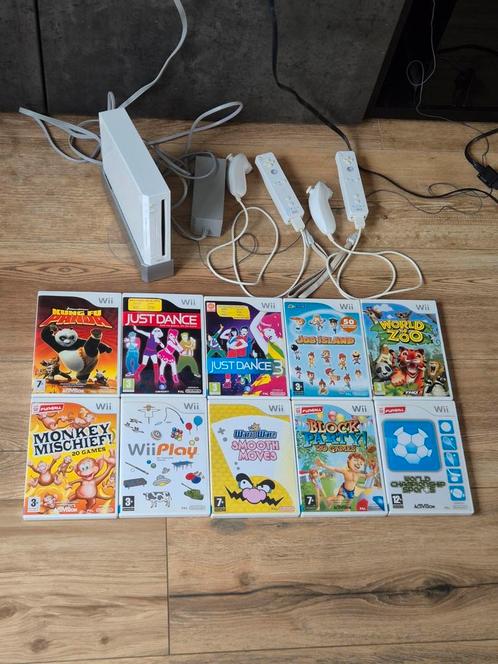 Wii incl 10 spellen en 2 controlers, Spelcomputers en Games, Spelcomputers | Nintendo Wii, Gebruikt, Met 2 controllers, Met games
