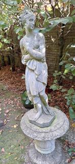 Antiek Stenen Beeld - Vrouwelijke Figuur, Ophalen, Gebruikt, Beton, Mensenbeeld