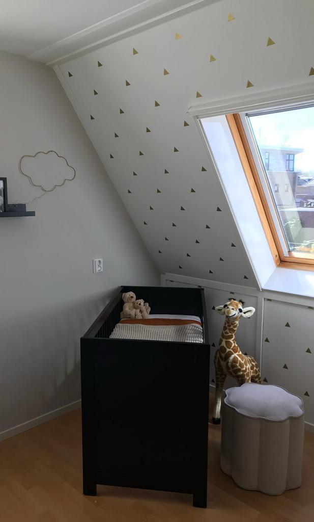 Zwart ledikant incl matras in zeer goede staat - verstelbaar, Kinderen en Baby's, Babywiegjes en Ledikanten, Zo goed als nieuw