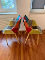 Twee kleurrijke patchwork stoelen, Ophalen