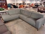 Montel hoekbank 290 x 220 cm. VERKOCHT!