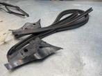 Motorkaprubber van een Jeep Grand Cherokee, Auto-onderdelen, Carrosserie en Plaatwerk, Ophalen of Verzenden, 3 maanden garantie