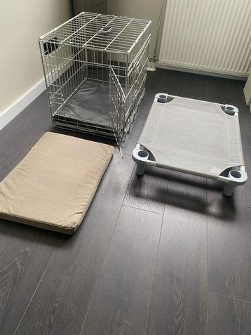 Honden Bench en Bed beschikbaar voor biedingen