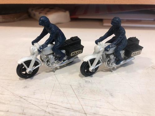 2 x Honda Police motoren Matchbox met rijders, Hobby en Vrije tijd, Modelauto's | Overige schalen, Gebruikt, Motor, Ophalen of Verzenden