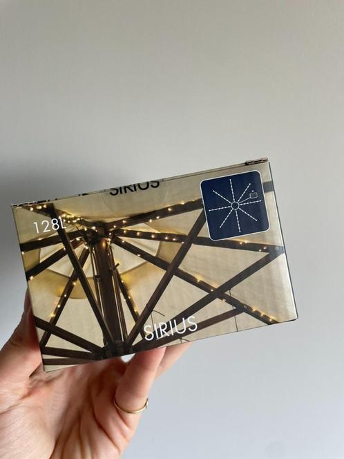 Sirius Knirke Solar Lichtslinger Parasol tuinverlichting, Huis en Inrichting, Lampen | Vloerlampen, Nieuw, Minder dan 100 cm, Kunststof