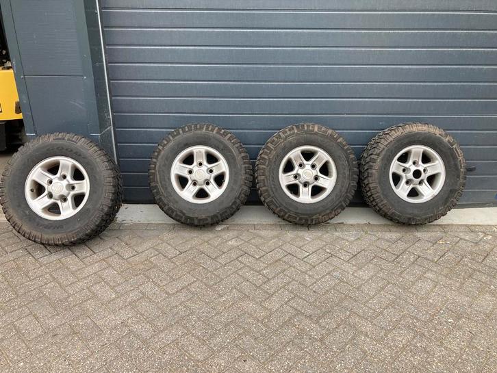 Land Rover Defender boost velgen met Goodyear Wrangler MT, Auto-onderdelen, Banden en Velgen, All Season, 16 inch, 265 mm, Terreinwagen