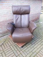 Sta op stoel Himola, Huis en Inrichting, Stoelen, Ophalen, Bruin, Leer, Zo goed als nieuw