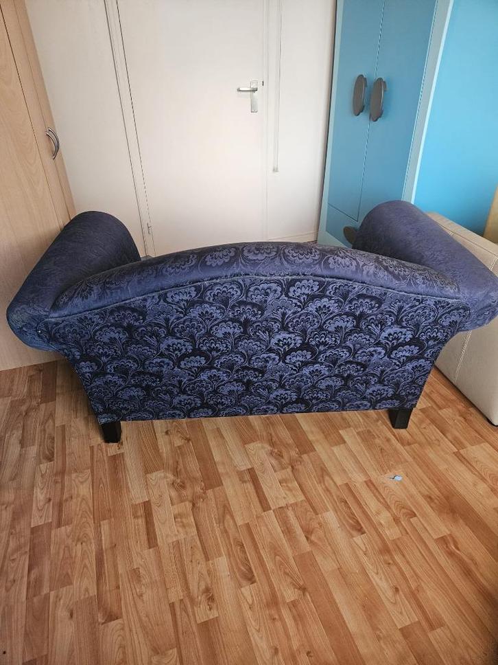 blauwe 2 zits bank, Huis en Inrichting, Banken | Sofa's en Chaises Longues, Zo goed als nieuw, Tweepersoons, 150 tot 200 cm, 75 tot 100 cm