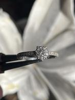 9 karaat witgouden ring met diamanten, Wit, Ophalen of Verzenden, Zo goed als nieuw, 17 tot 18