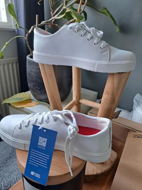 Witte sneaker, Kleding | Heren, Schoenen, Nieuw, Wit, Ophalen of Verzenden