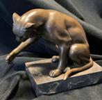 Zittende Poes op natuurstenen sokkel. Brons, Ophalen of Verzenden