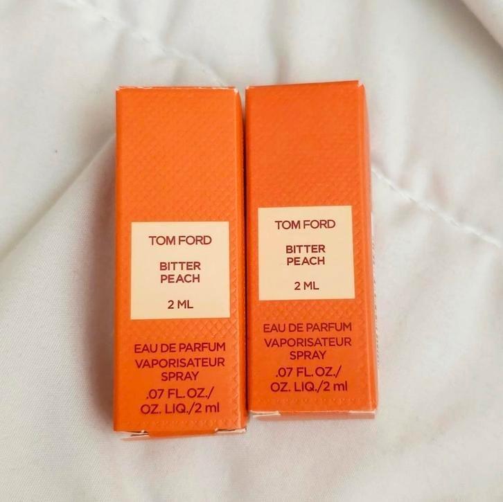 NU €10 ‼️ Tom Ford Bitter Peach eau de parfum 2 ml, Sieraden, Tassen en Uiterlijk, Uiterlijk | Parfum, Nieuw, Ophalen of Verzenden