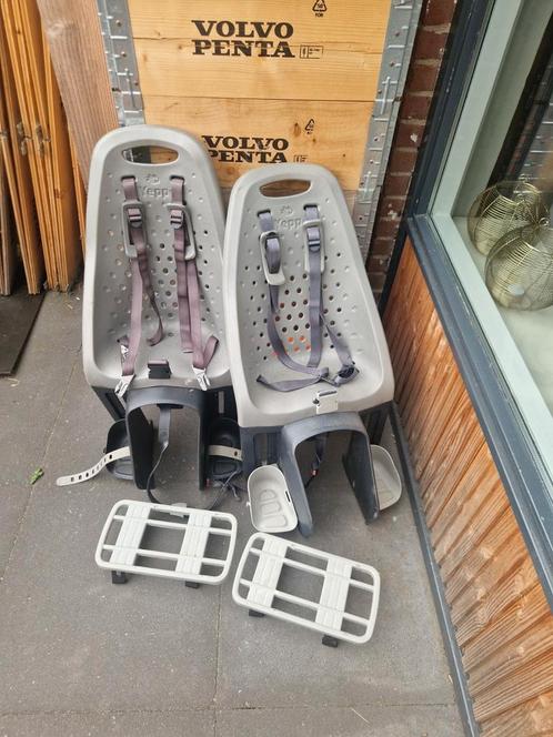 2 yepp fietsstoelen, met 2 rekjes voor elektrische fiets, Fietsen en Brommers, Fietsaccessoires | Fietsstoeltjes, Zo goed als nieuw